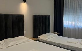 Checkpoint Tirana Apartments
